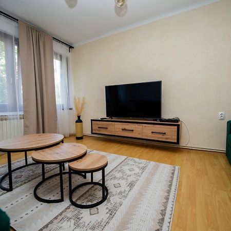 Cozy One-Bedroom Apartment Near City Center SJJ Exteriör bild