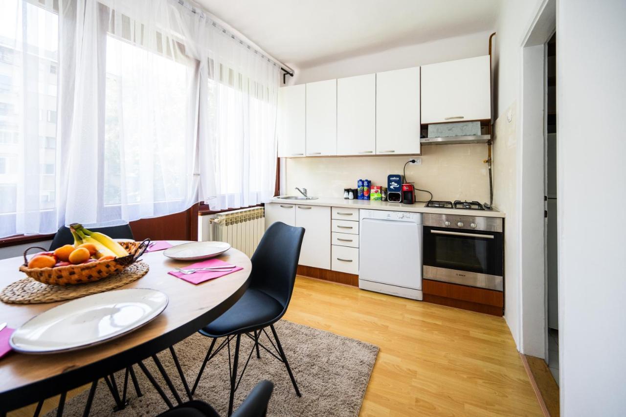 Cozy One-Bedroom Apartment Near City Center SJJ Exteriör bild