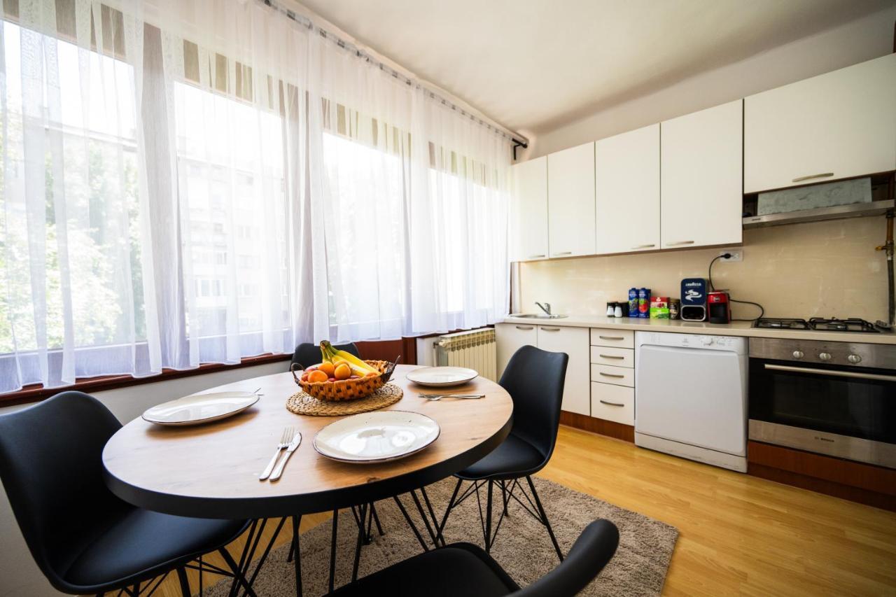 Cozy One-Bedroom Apartment Near City Center SJJ Exteriör bild