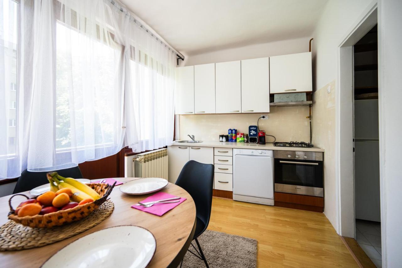 Cozy One-Bedroom Apartment Near City Center SJJ Exteriör bild