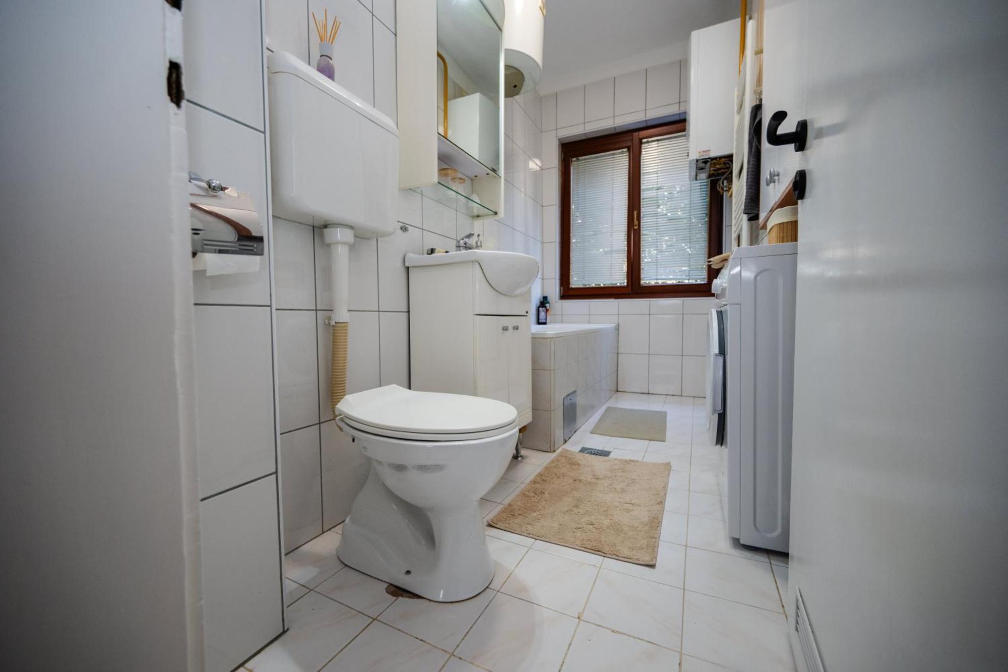 Cozy One-Bedroom Apartment Near City Center SJJ Exteriör bild